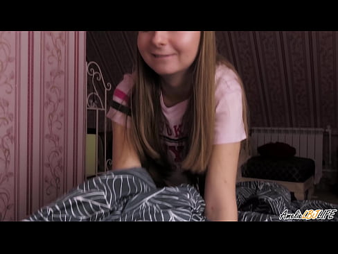 ❤️ ब्लोन्डीले आफ्नो BFF गहिरो रूपमा चुस्छे र उनको मुखमा सहन्छ ❌  हामी मा  ❌